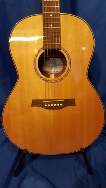 SEAGULL MARITIME SWS FOLK HG QI housse Pianos Lechevallier